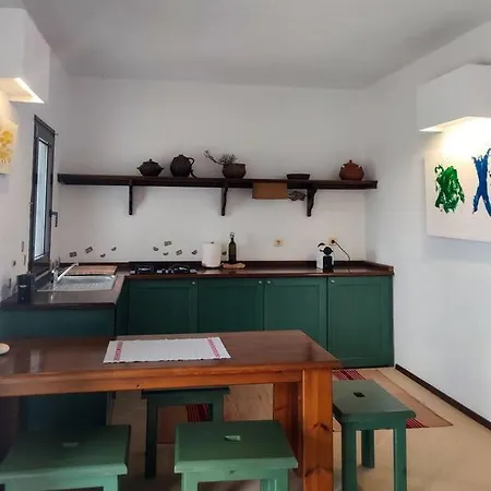 Ksevni House Garden * Алики